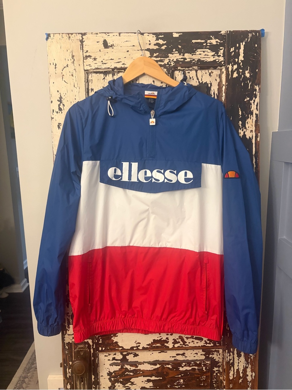 ellesse Men’s Colorblock  if pocketWindbreaker Jacket - Blue/White/Red. Small.